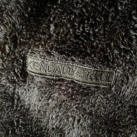 Kendall and Kylie Iconic black oversized Sherpa jacket - Picture 5 of 5
